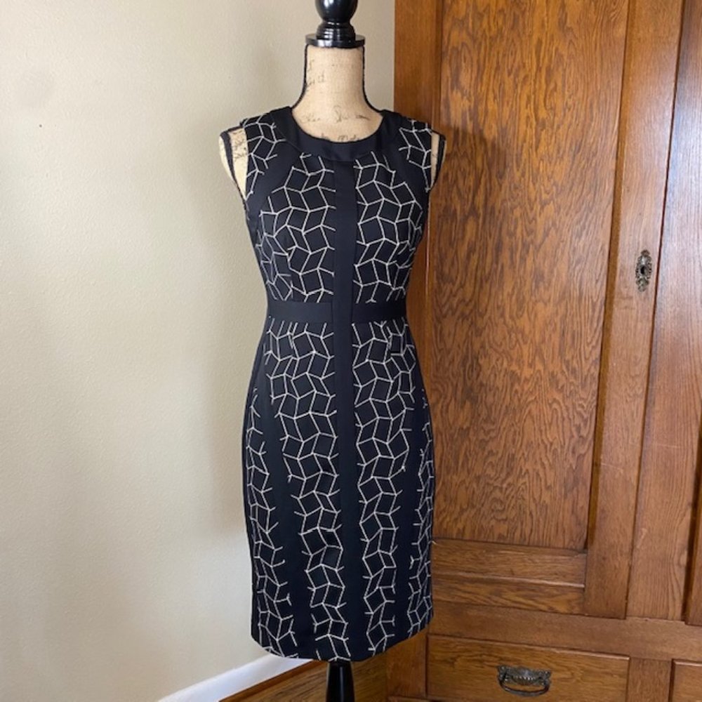 Donna Morgan DM Women's Sleeveless Geometric Print  Dress Black and White Size 2